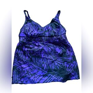 Liz Lange Maternity Swimsuit Women's ( m) top only